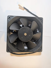 Ventilateur de remplacement 140mm pour Antminer S21 Pro S21 XP S21+ vue arrière des pales