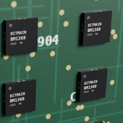 Puces ASIC BM1368 alignées sur une hashboard d'Antminer S21 Hydro, rendu de notre modèle 3D